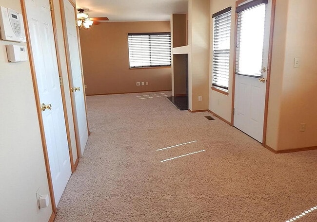 Building Photo - 3930 Pronghorn Meadows Cir