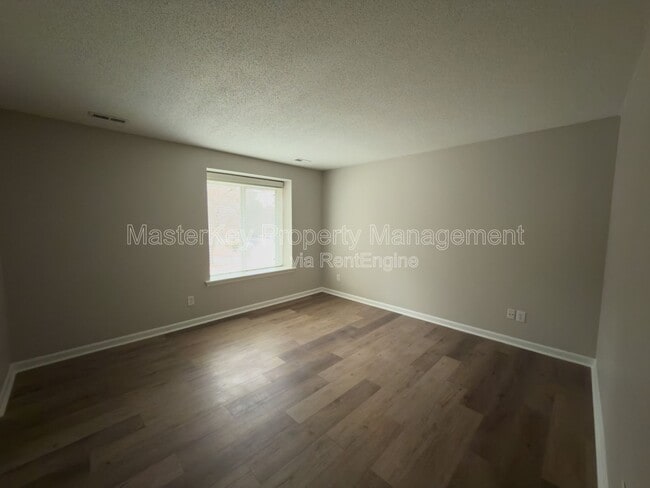 Building Photo - 5865 Branchwood Rd