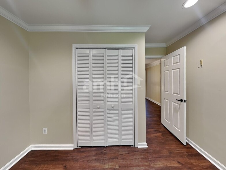 Building Photo - 10105 Grimbsy Ct