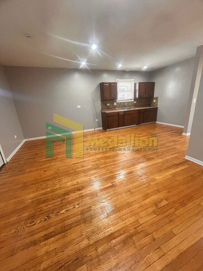 Building Photo - Spacious 4-Bedroom Home with Additional Living Space