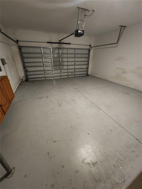 Building Photo - 741 Simone Ct