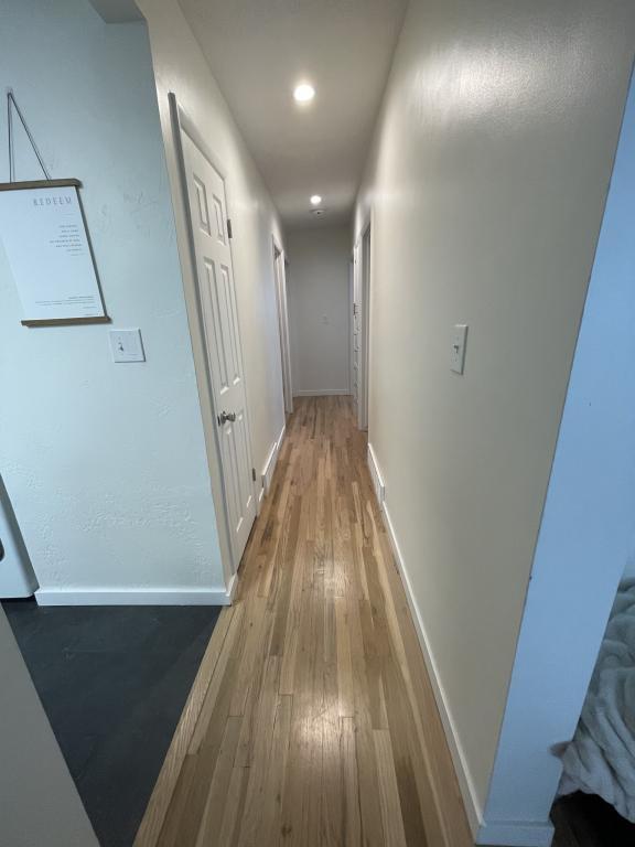 Building Photo - 872 Madsen Ln