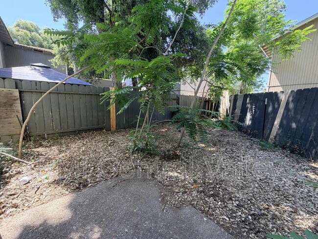 Building Photo - 6222 Porterfield Ct