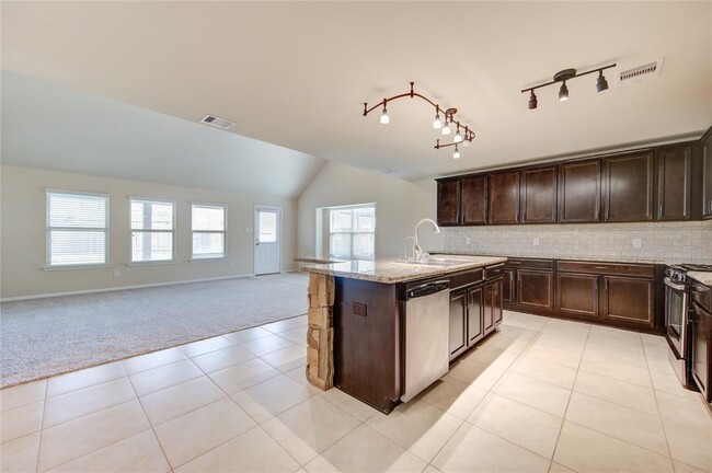 Building Photo - 2915 Iron Range Ct