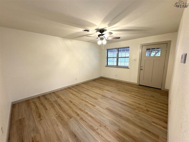 Building Photo - 5220 St Helena Dr