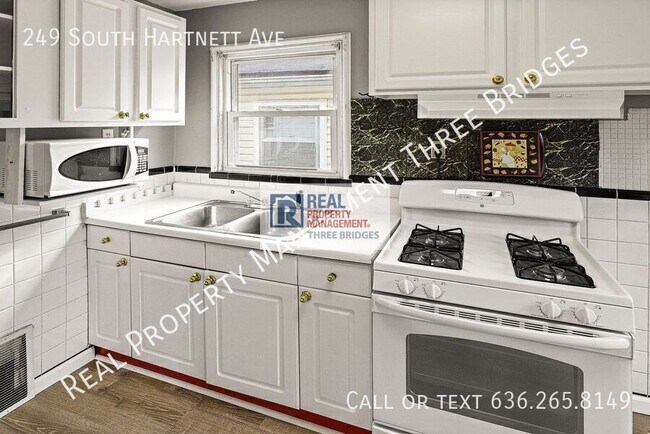 Building Photo - 249 S Hartnett Ave