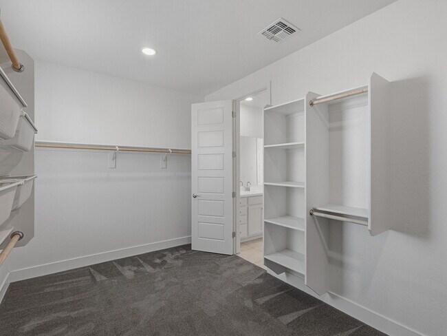 Building Photo - 4910 S Tune