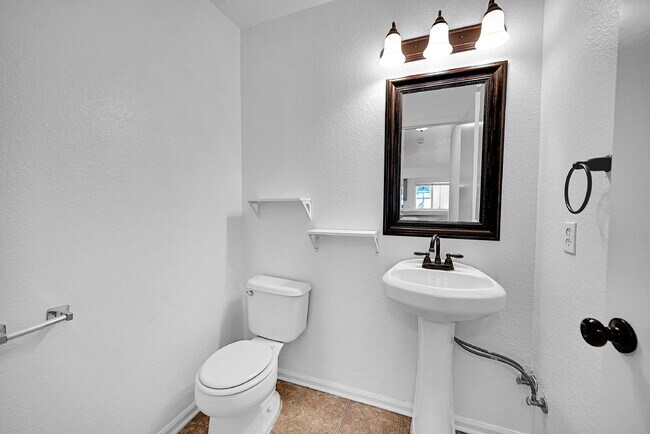 Building Photo - $2,640.95, $300 off the first month's rent, 4 Beds - 2 Bath, Single Family Home in Denver with 2-...