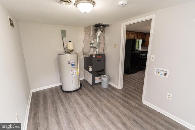 Building Photo - 11700 San Domingo Rd