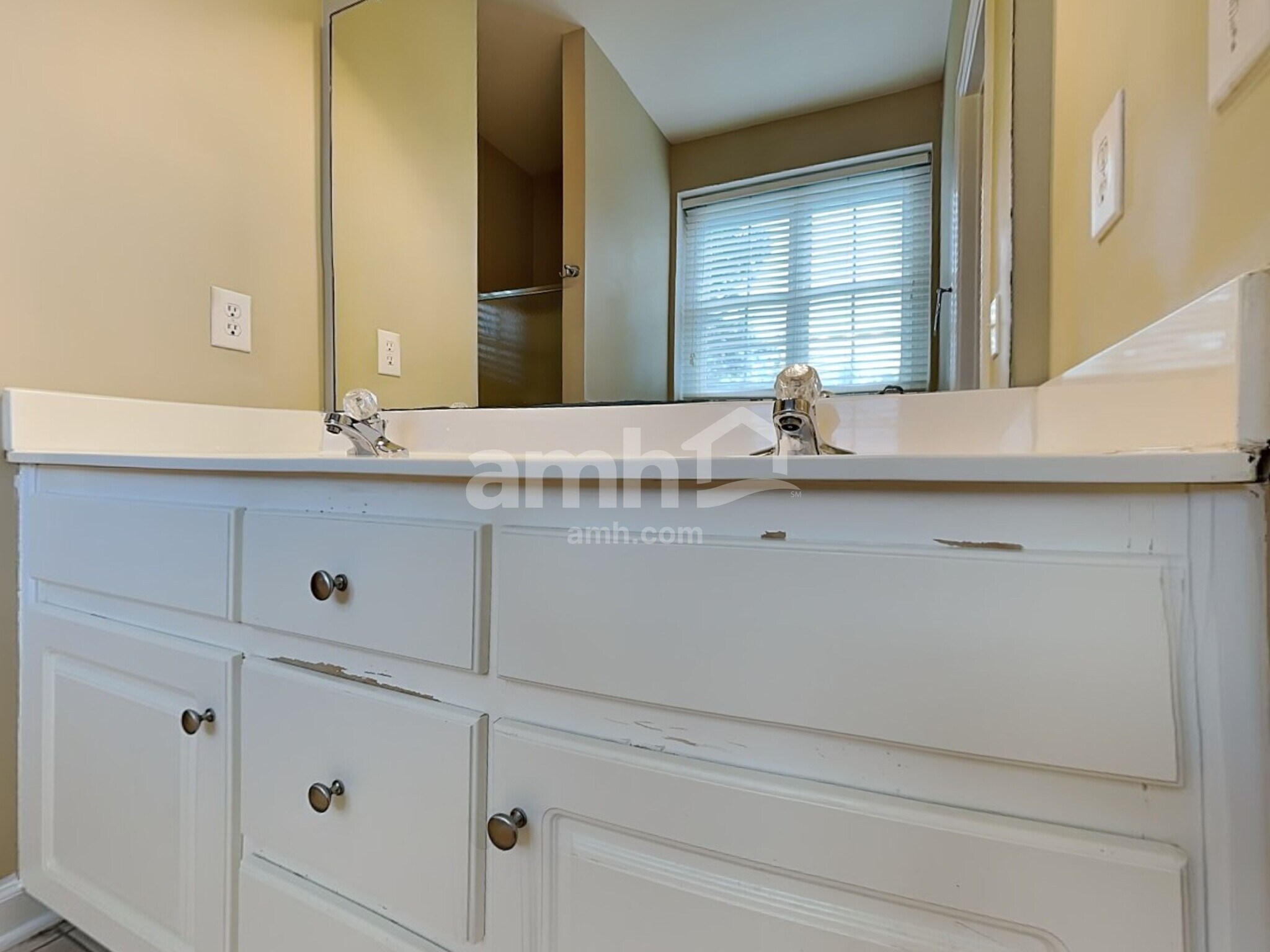 Building Photo - 1100 Secotan Pl