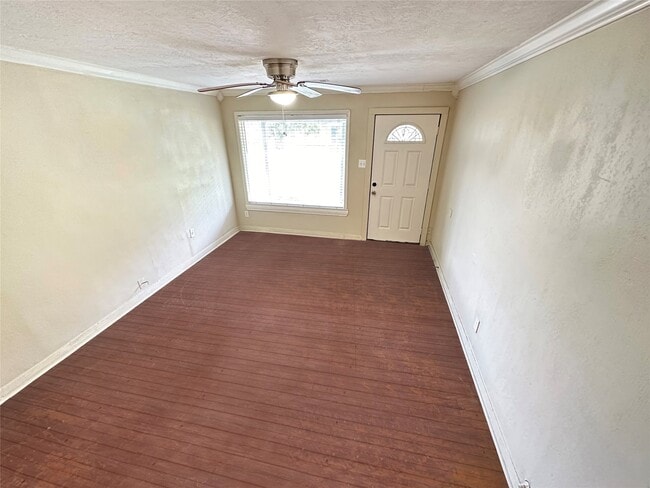 Building Photo - 4818 Caplin St