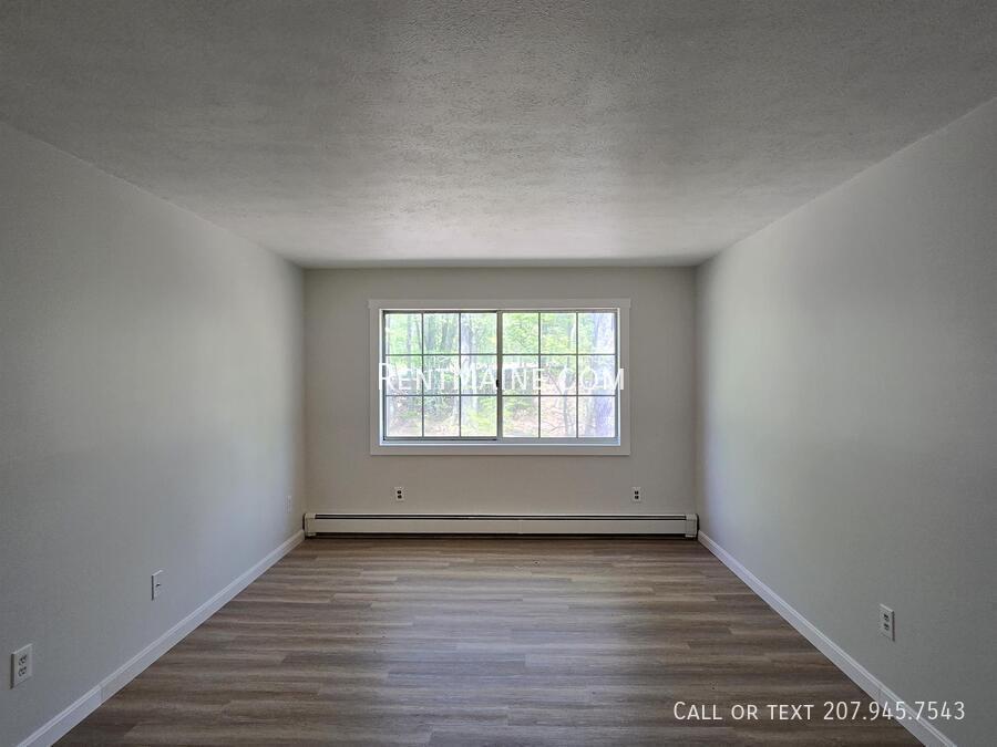 Building Photo - 20 Tall Pines Dr
