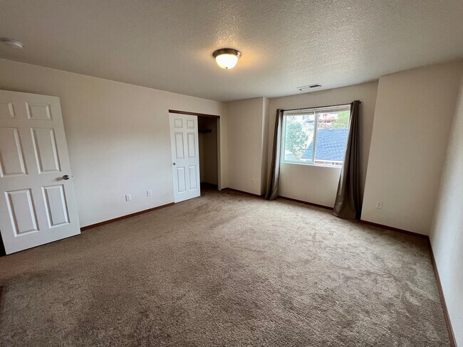 Building Photo - 297 Sowell Dr
