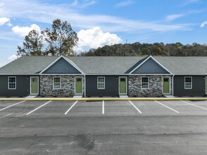 Building Photo - 131 Dixon Dr