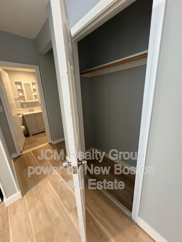 Building Photo - 56 Johnson St