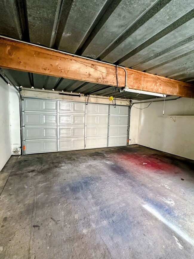 Building Photo - 12400 Brookglade Cir