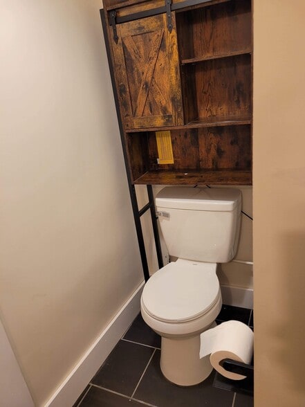 Building Photo - 153 E High St