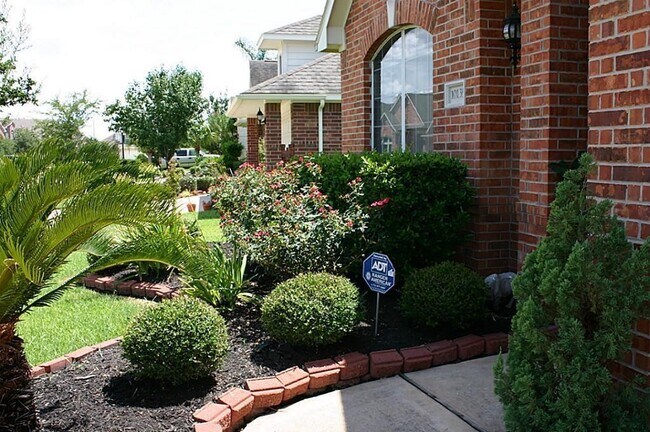 Building Photo - 10135 Lazy Lagoon