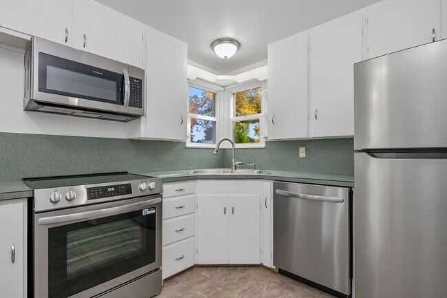 Building Photo - 2bd/1b Boise Bench Home!