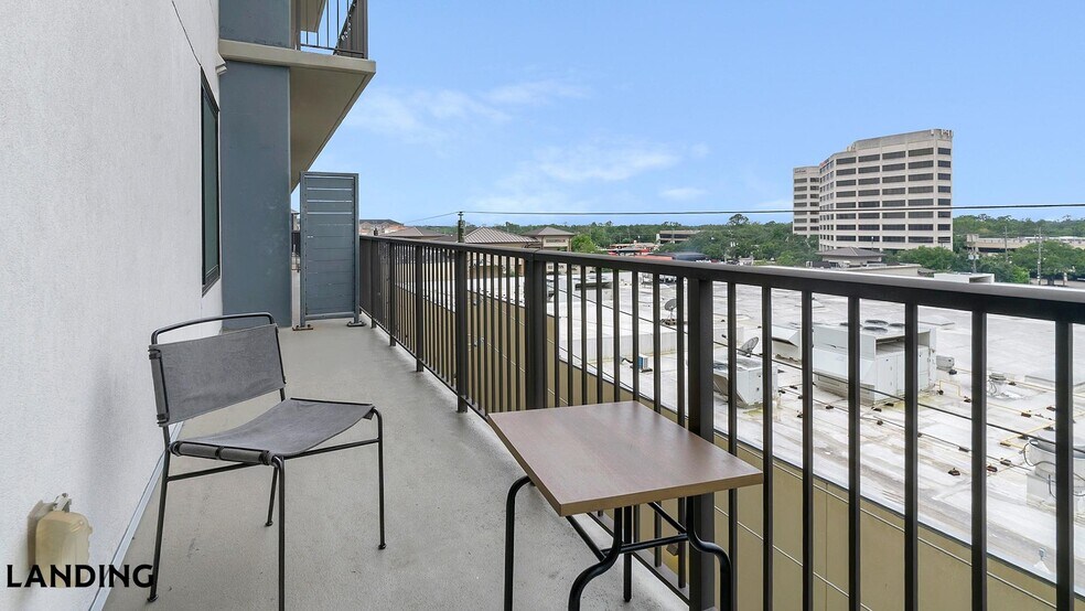 Building Photo - 1414 Wood Hollow Dr