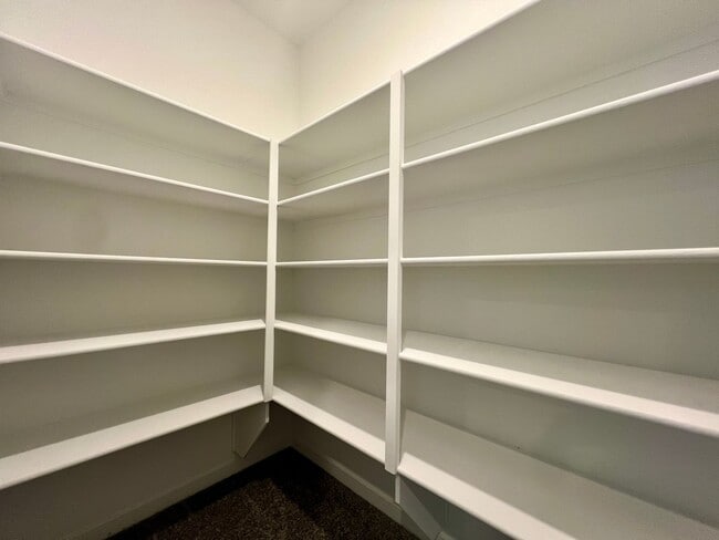 Building Photo - Stunning Newly Built 4-Bedroom, 3-Bathroom Home in Henderson