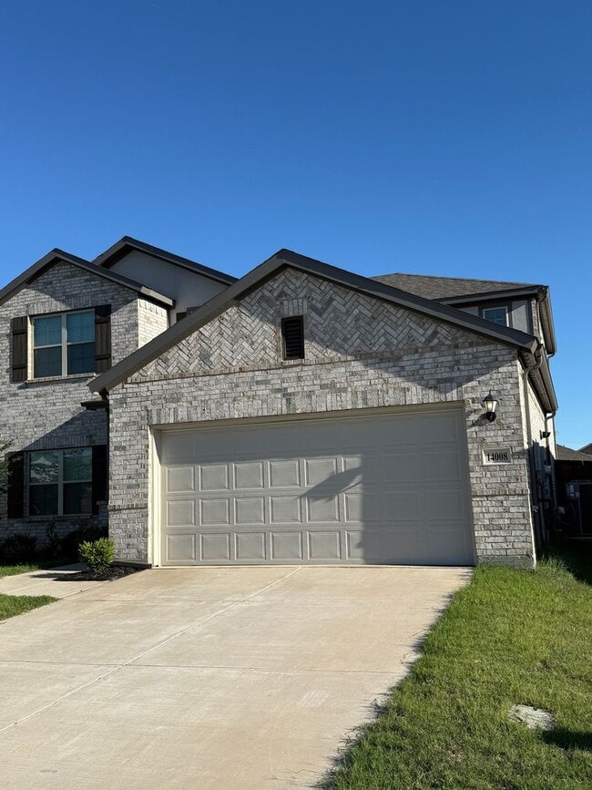 Building Photo - Spacious 5BR House in Pilot Point