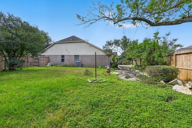 Building Photo - 12747 Silver Rod Ln