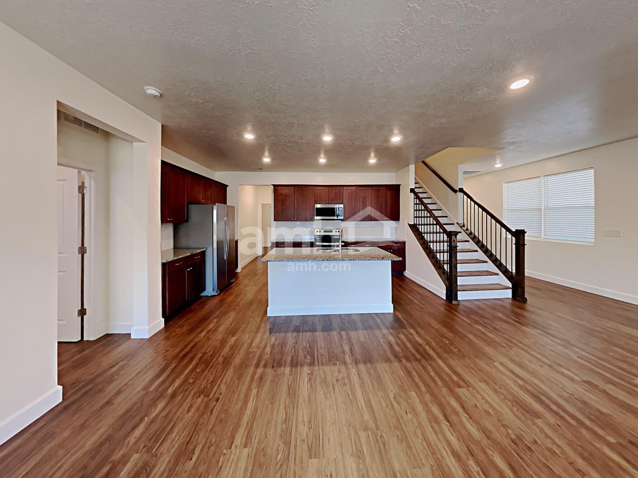 Building Photo - 1192 Wagon Way