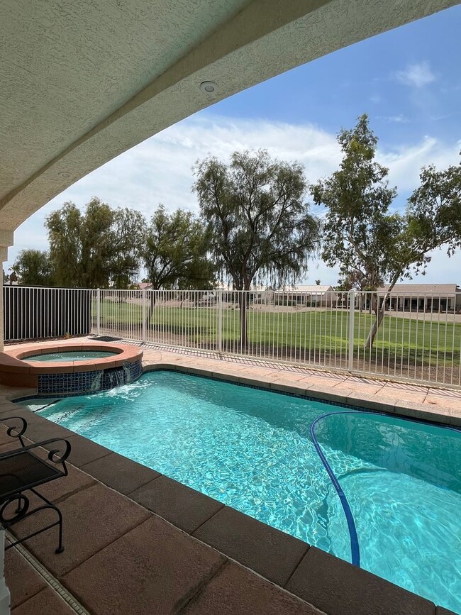 Building Photo - 2056 Desert Lakes Dr