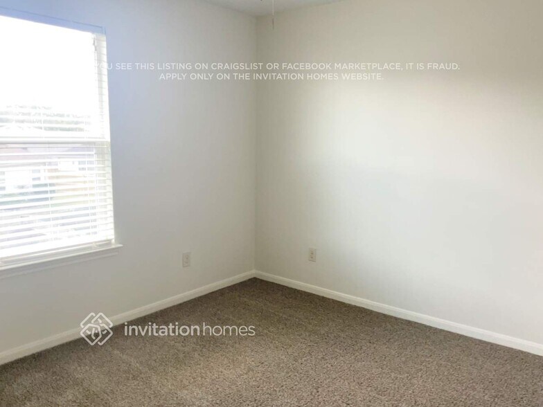 Building Photo - 810 Rosa Del Villa Ct