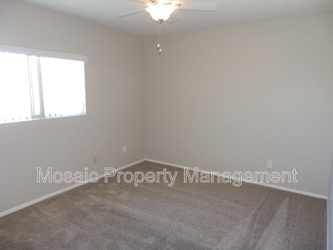 Building Photo - 1167 S Fargo Ct