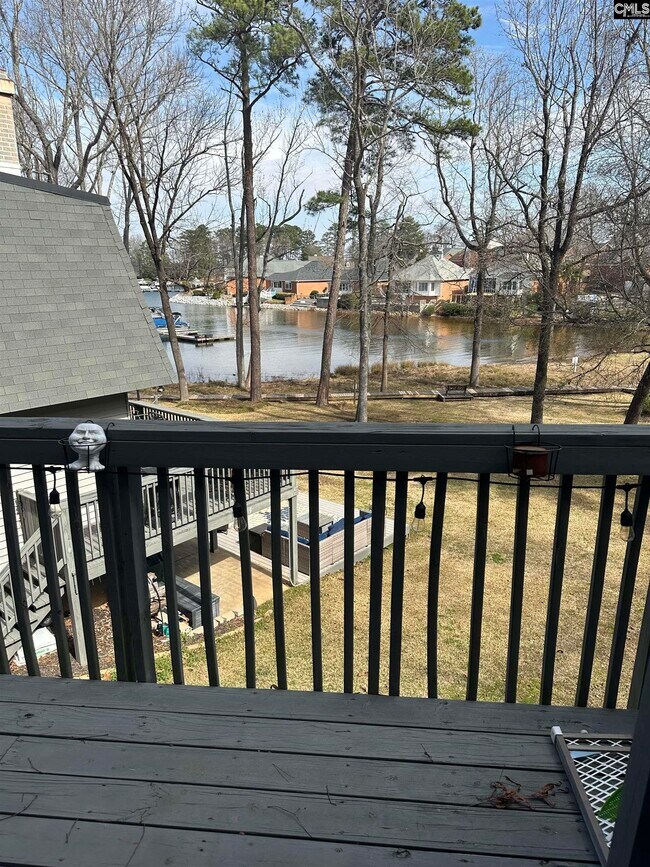 Building Photo - 301 Harbor Heights Dr