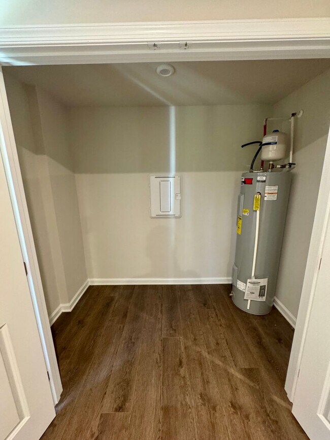 Building Photo - New Construction 3BR/2.5BA Townhouse