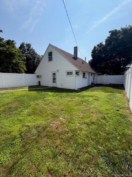 Building Photo - 3173 Roxbury Ln