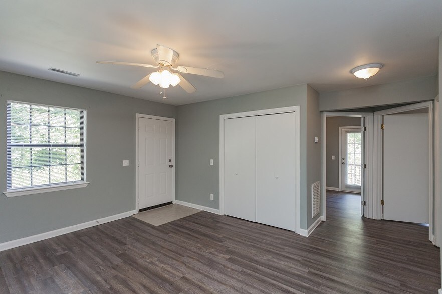 The Oaks at Northshore 1717 White Oak Rd Chattanooga TN 37415