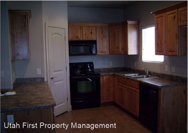 Building Photo - 3 br, 2 bath House - 543 N 2480 W