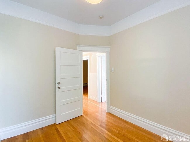 Building Photo - 527 Union St