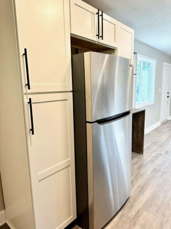 Building Photo - 919 Hobson