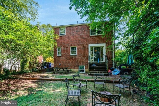 Building Photo - 416 S Abingdon St
