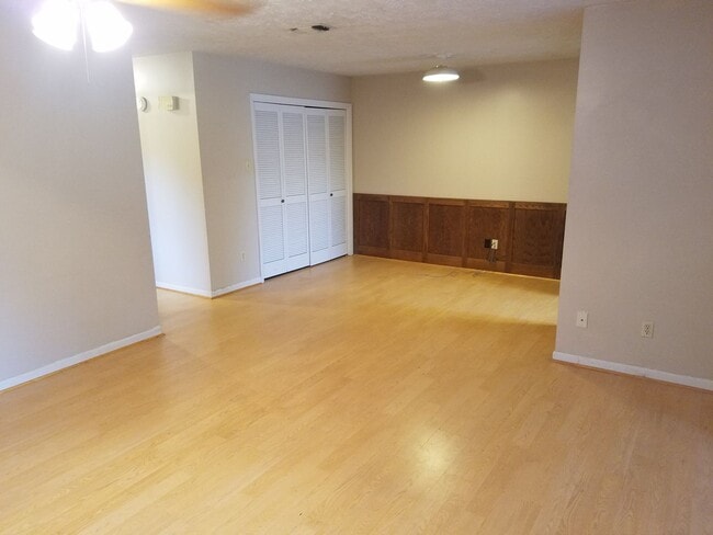 Building Photo - 412-414 Brentwood