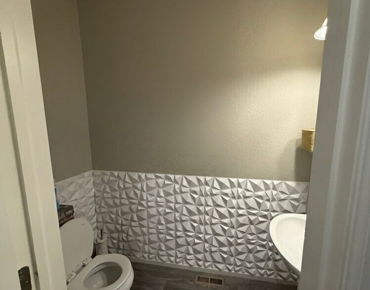 Building Photo - 21932 E Radcliff Cir