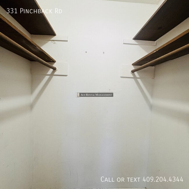 Building Photo - 331 Pinchback Rd