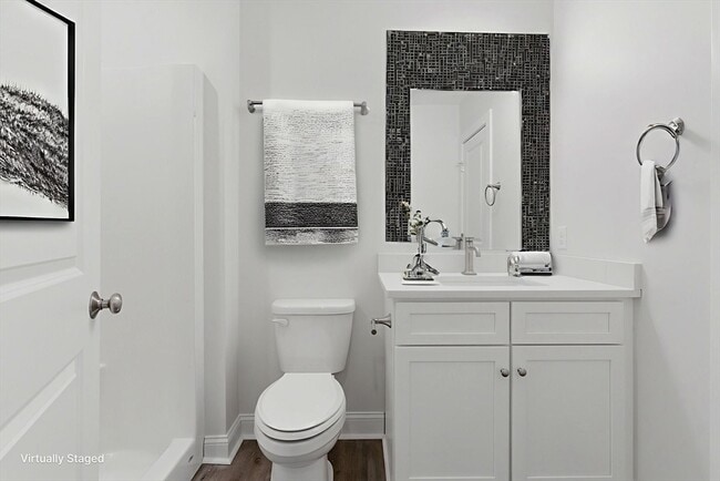 Building Photo - 19-25 Essex St