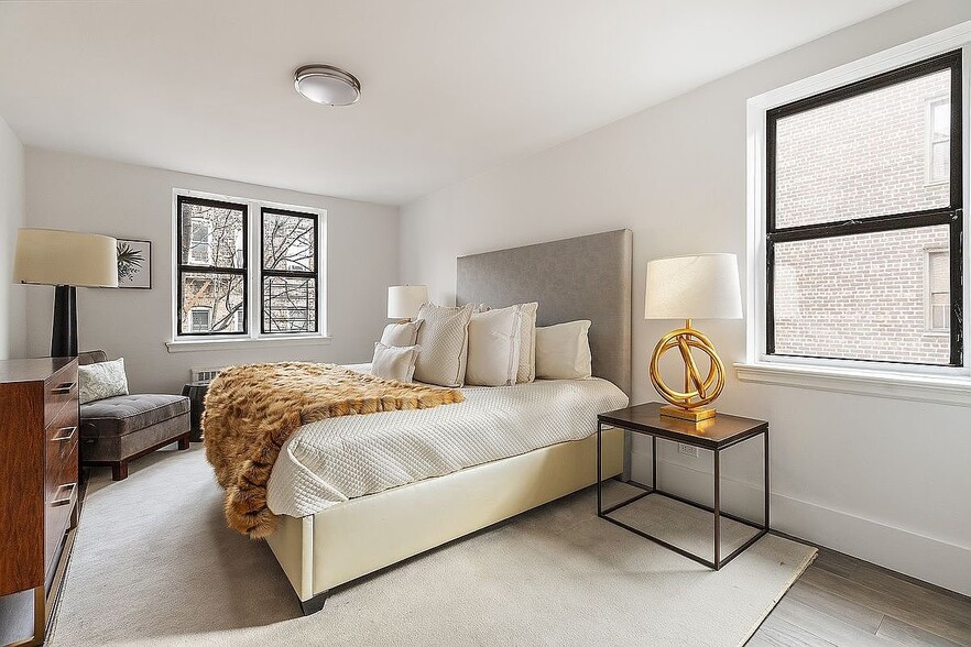 Building Photo - 2420 Morris Ave