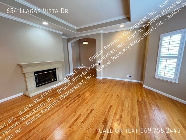 Building Photo - 654 Llagas Vista Dr