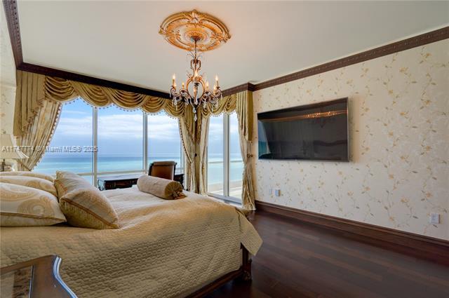 Building Photo - 16047 Collins Ave