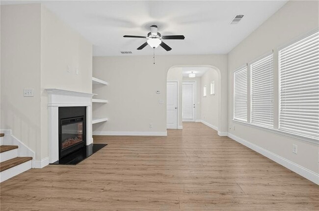 Building Photo - 4933 Longview Walk