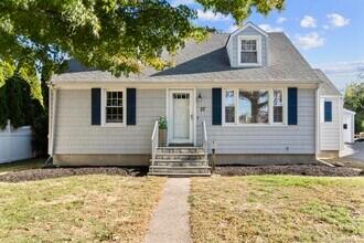 Building Photo - 27 Reef Ct