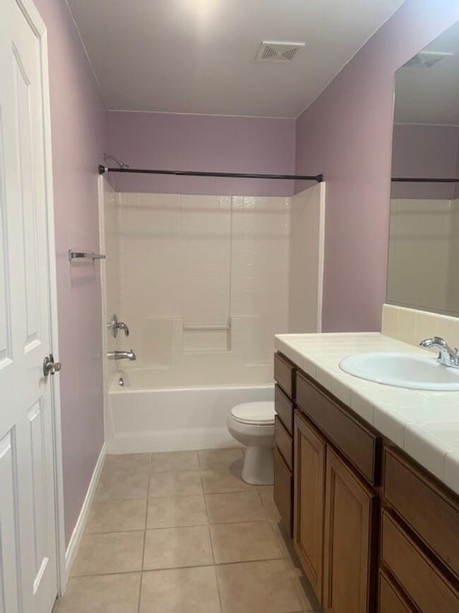 Building Photo - 113 Cedmont Dr
