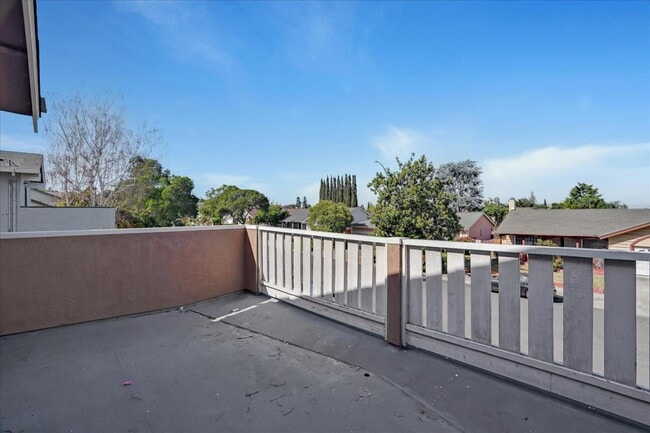 Building Photo - 47450 Cholla St